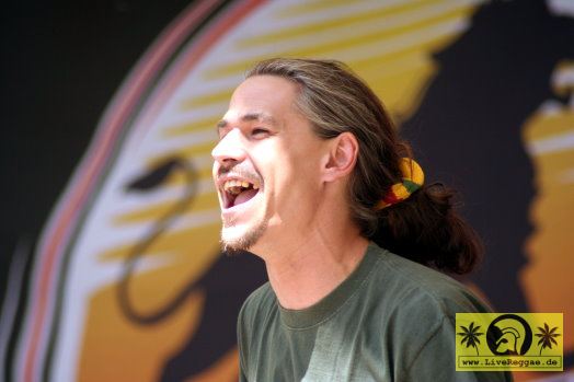 Ganjaman (D) with The House Of Riddim Band 21. Summer Jam Festival, Fuehlinger See Koeln - Green Stage 15. Juli 2006 (5).jpg